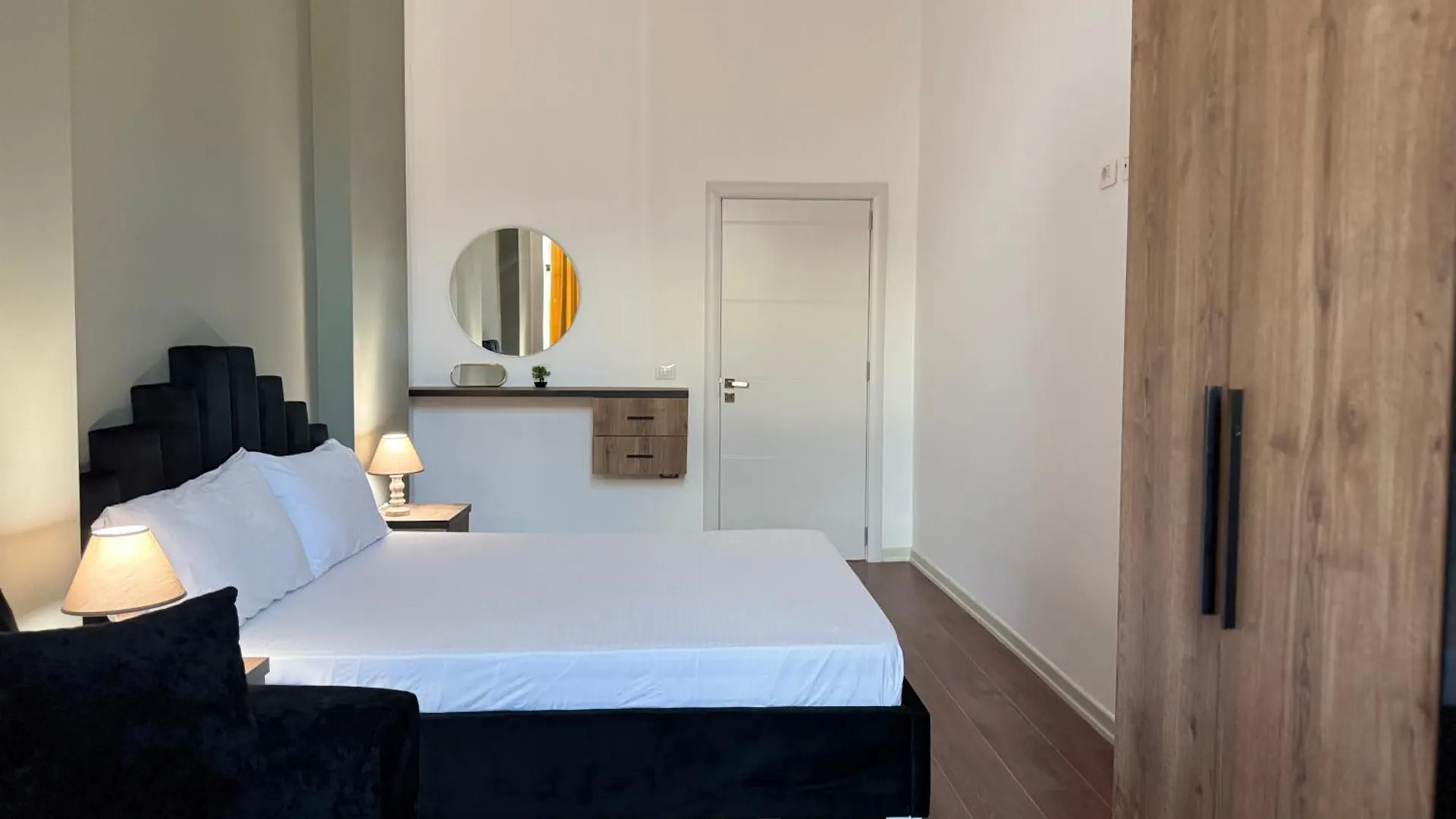 Modern27 The Urban Nest Vollga Stay Durrës